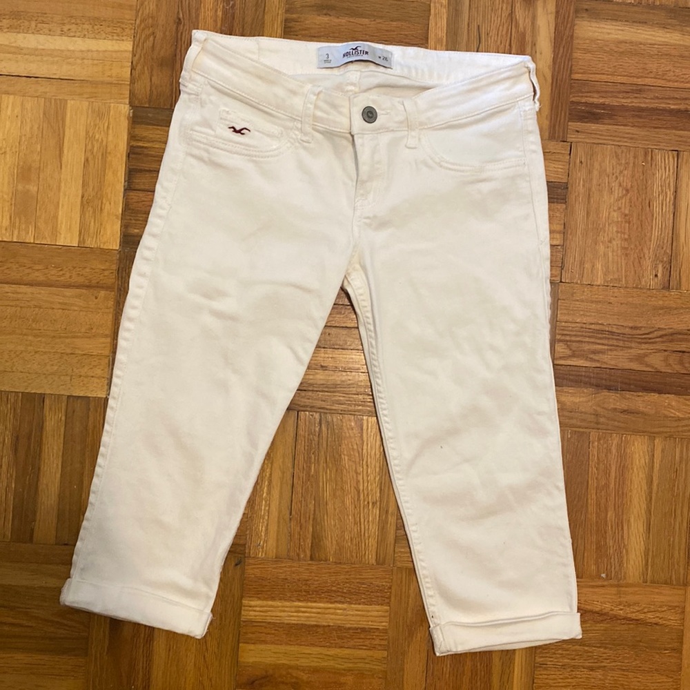 Hollister white capris